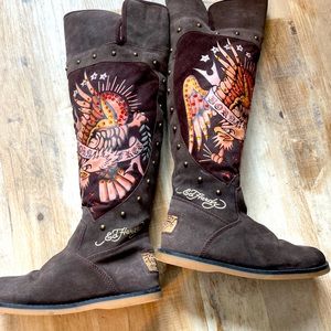 Women’s Ed Hardy brown “BORN FREE” boots